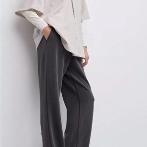 Lululemon Softstreme HR Pant Size 10 black